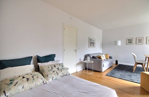 Neuilly-sur-Seine Apartment | 36 m² Apartment ∙ 2 guests
