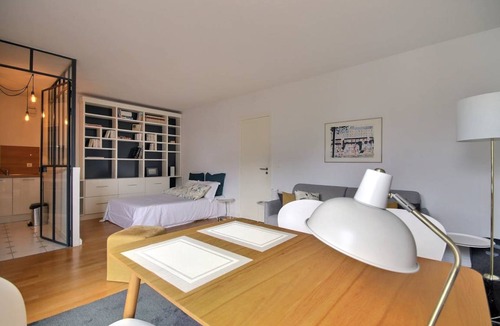 Neuilly-sur-Seine Apartment | 36 m² Apartment ∙ 2 guests
