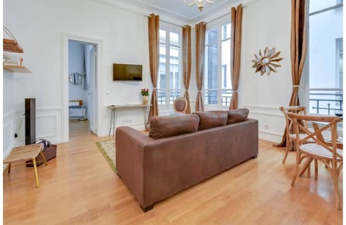 8th Arrondissement Apartment | 38 m² Apartment ∙ 1 bedroom ∙ 2 guests