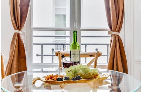8th Arrondissement Apartment | 38 m² Apartment ∙ 1 bedroom ∙ 2 guests
