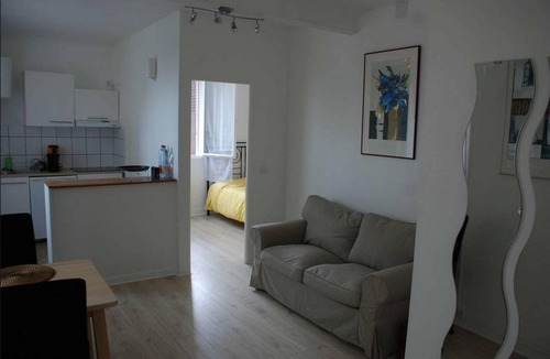 Rosny-sous-Bois Apartment | 38 m² Apartment ∙ 1 bedroom ∙ 2 guests