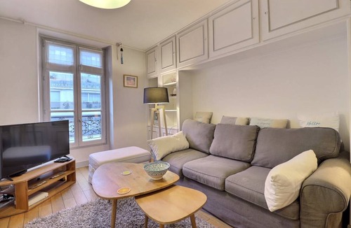 Neuilly-sur-Seine Apartment | 38 m² Apartment ∙ 1 bedroom ∙ 2 guests