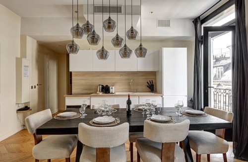 8th Arrondissement Apartment | 398 Suite Triomphe - Charming apartment in Paris