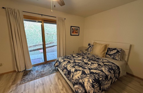 Durango House | 3BR Dog Friendly Townhome between Ski Resort and Downtown