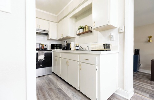 Carver City - Lincoln Gardens House | 3BR Retreat by Raymond James Stadium, Beach, Dine & Shops