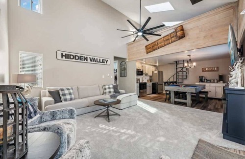 Hidden Valley Condo | 3BR Ski Resort Townhome-Sleeps 7