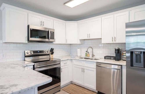 Dixieland House | 3x Properties - Pet Friendly Historic Estate