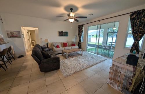 Port Malabar House | 4 bed 2 bath family friendly home in SW Palm Bay