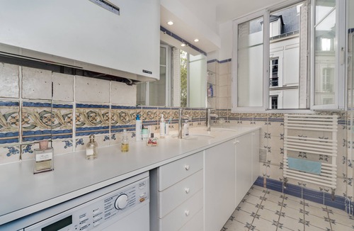 Parc-de-Montsouris Apartment | 4-bedroom apartment in stunning Paris neighborhood direct train from airport