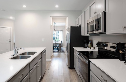 New Market House | 4 Bedroom Modern Farmhouse in New Market