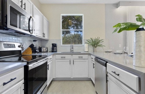 Regal Palms House | 4 Bedrooms/3 Bathrooms/Regal Palms (2725 CA)