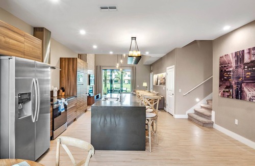 Bay Lake House | 4 Bedrooms /4.5 Bathrooms /Magic Village (7506 BD)
