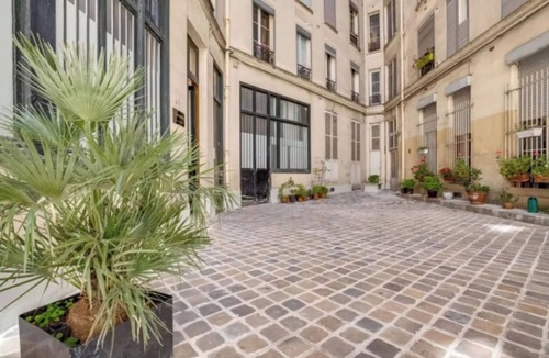 Saint-Vincent-de-Paul Apartment | 4 br duplex in 10th-Canal Saint Martin