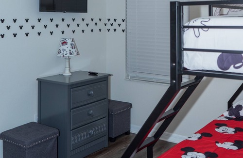 Tuscan Ridge House | 4 BR Entire Home near Disney with Pool.Themed Rooms.Star War.Mickey & Lion King