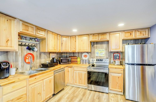 Catskill House | 4 Mi to Dtwn Catskill: Mtn-View Home