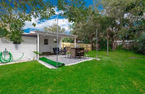 Rio House | 4 Mi to Dtwn Jensen Beach Cottage