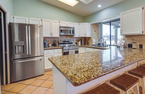 Lake Havasu City House | 4 Mi to Lake Havasu State Park: Home w/Mtn Views!