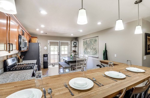 Torreon Cottage | 4 Mi to Lake: Show Low Home w/Hot Tub
