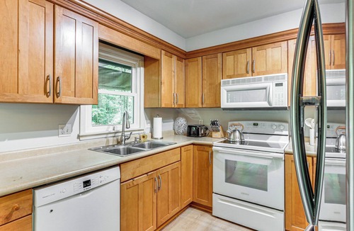 Park Forest Village House | 4 Mi to Penn State: Suburban Happy Valley Home