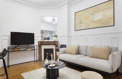 Villa Montmorency Apartment | 40 m² Apartment ∙ 2 guests