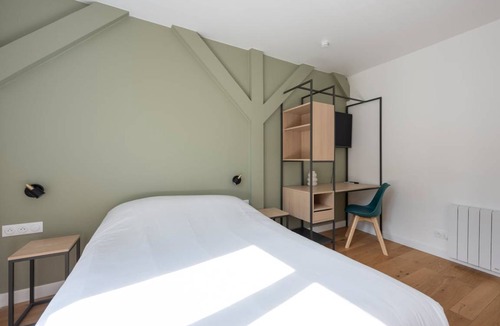 Quartier de la Goutte-d'Or Resort | 40 m² Private room ∙ 1 bedroom ∙ 1 guest