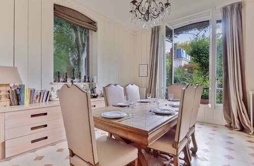 Auteuil House | 400 m² House ∙ 5 bedrooms ∙ 9 guests