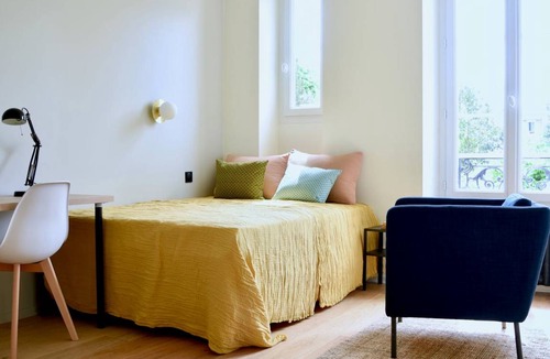 Bagneux Resort | 400 m² Private room ∙ 1 bedroom ∙ 1 guest