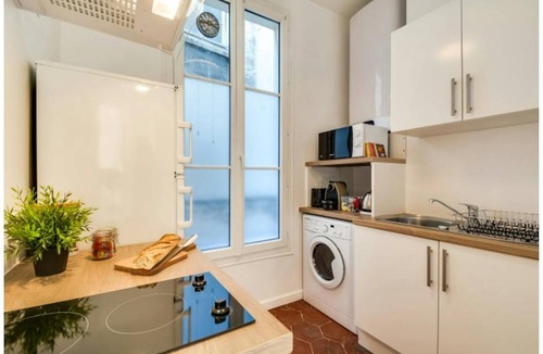 Saint-Germain-des-Pres Apartment | 42 m² Apartment ∙ 1 bedroom ∙ 2 guests