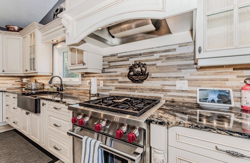 Tobermory Cottage | 45 Degrees North - Tobermory Hot Tub & Games Room