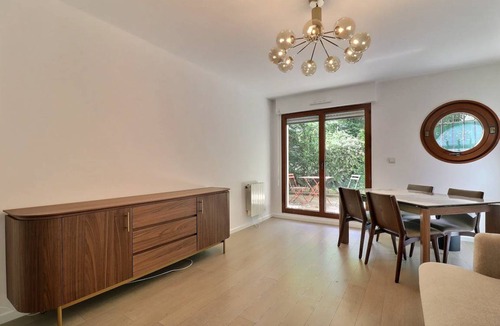 Combat Apartment | 45 m² Apartment ∙ 1 bedroom ∙ 2 guests