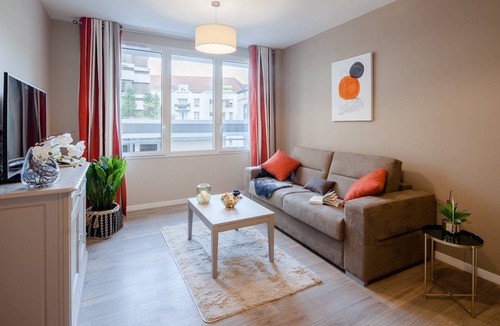 Suresnes Apartment | 45 m² Apartment ∙ 1 bedroom ∙ 1 guest