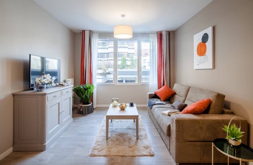 Suresnes Apartment | 45 m² Apartment ∙ 1 bedroom ∙ 1 guest