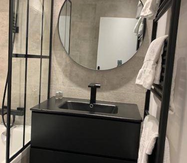 Saint-Thomas-d'Aquin Apartment | 45 m² Serviced apartment ∙ 4 guests