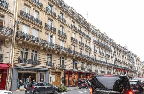 Champs-Elysees Apartment | 48 m² Serviced apartment ∙ 2 bedrooms ∙ 127 guests