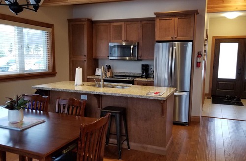 Muskoka Lakes House | 4A - 3 Bedroom in Duplex