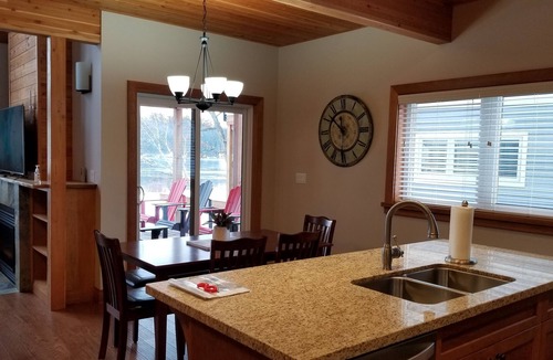 Muskoka Lakes House | 4A - 3 Bedroom in Duplex