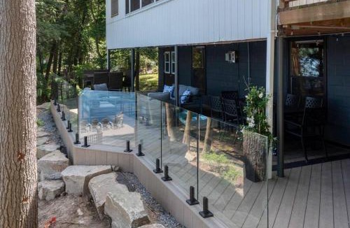 Muskoka Lakes House | 4Bdrm Muskoka Retreat, Fire Table, Games, Netflix