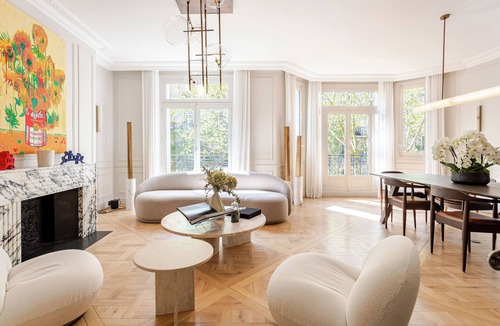 Faubourg-du-Roule Apartment | 4BR Parisian Chic Getaway - Eiffel & Seine Walks