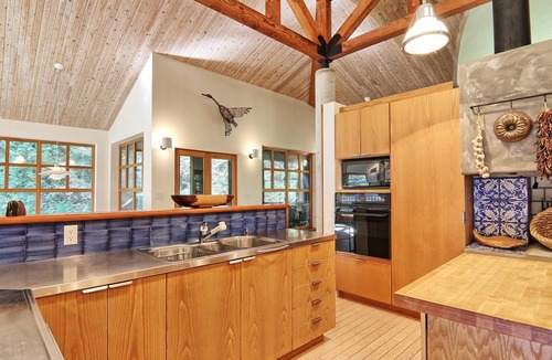 Torrance Cottage | 5 bdrm, 3 bath, Lake Muskoka, Guest Cottage! Private! Sunsets!