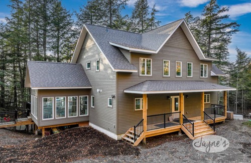Burk's Falls Cottage | 5 bed, 4 bath cottage on Kawagama Lake