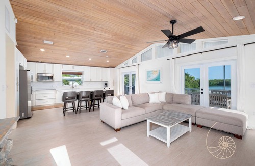 Sunshine Estates House | 5 Bedroom/4 Bath Relaxed Plantation Key Resort Style Home with Pool & Dockage