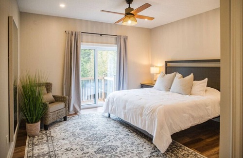 Bluewater House | 5 Bedroom Cottage on Lake Huron