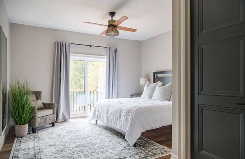 Bluewater House | 5 Bedroom Cottage on Lake Huron