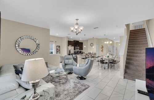 Campbell House | 5 Bedrooms/4 Bathrooms/Storey Lake (3133 PP)