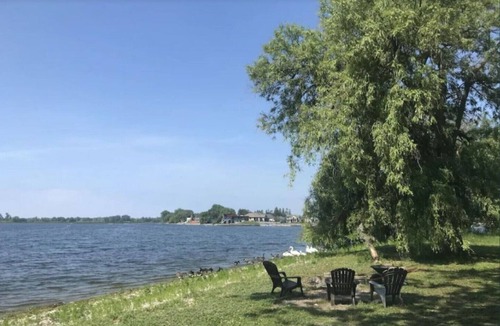Brighton Cottage | #5 Family and pet friendly - monthly/seasonal rental