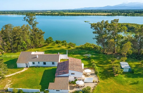 Aleria House | 5 km from Aléria and its beaches, quiet, nature, lakeside (72 hectares).