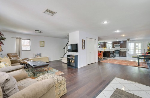 Lake Magdalene House | ~ 5 Mi to Beaches: Spacious Tampa Bay Home!