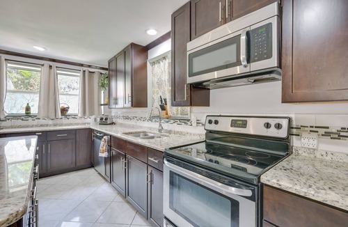 Lake Magdalene House | ~ 5 Mi to Beaches: Spacious Tampa Bay Home!