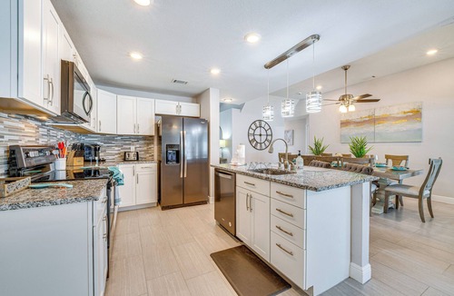 Lindfields House | 5 Mi to Disney World: Spacious Kissimmee Home!
