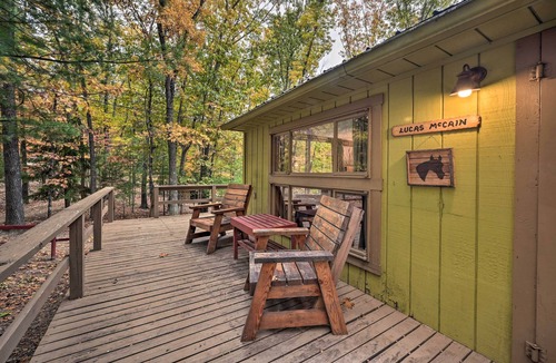 Huntingdon Cabin | 5 Mi to Raystown Lake Launch: ‘Lucas McCain Cabin’